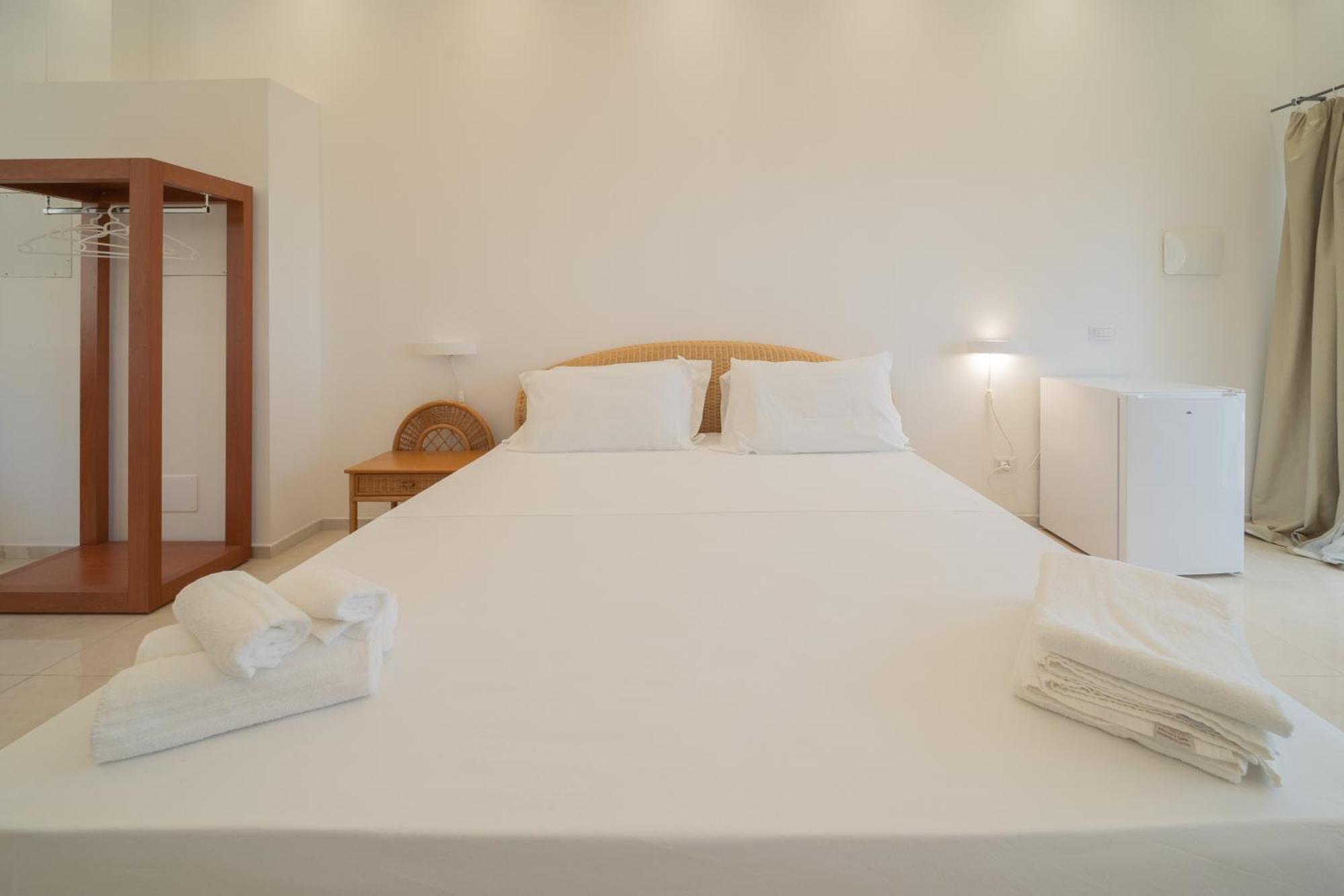 Jonium Hotel - Amazing Sea View And Swimming Pool Pulsano Esterno foto