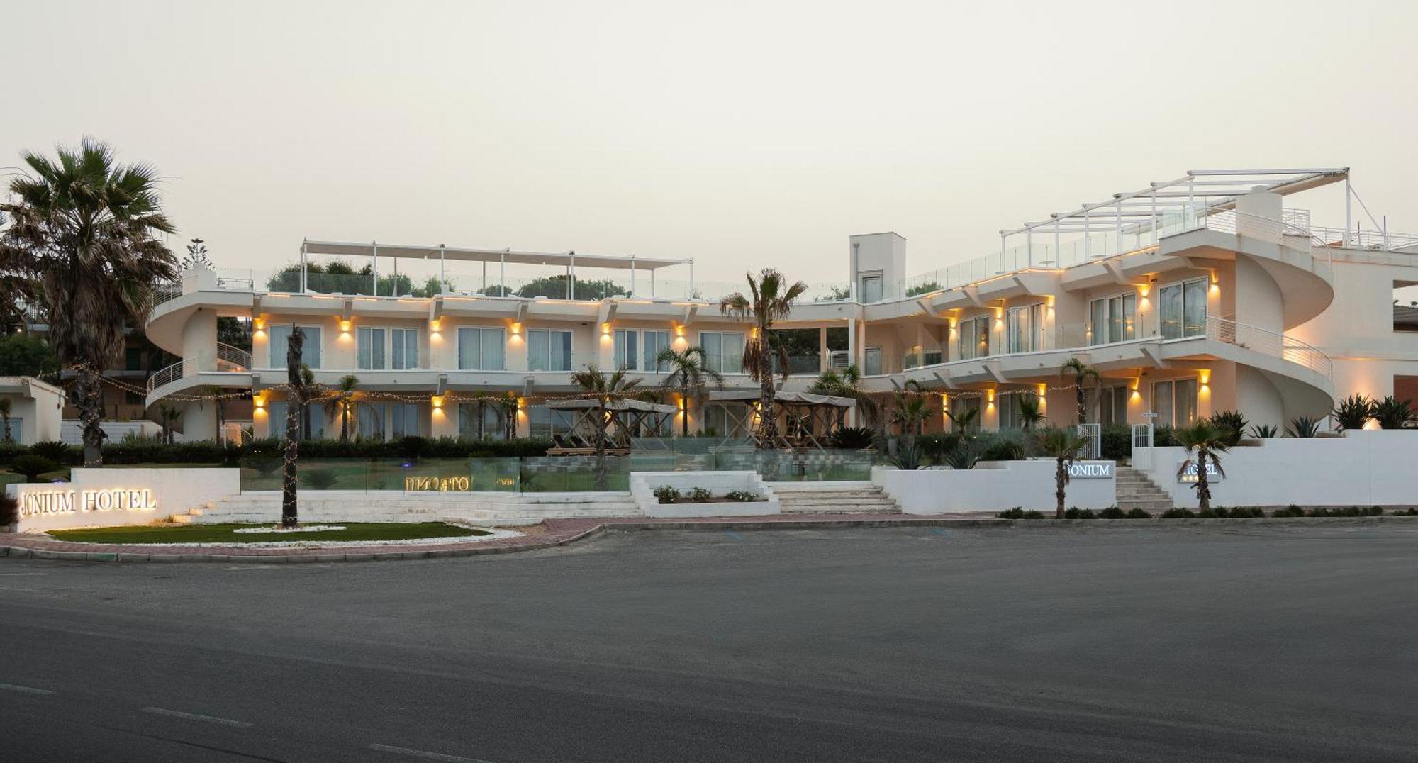 Jonium Hotel - Amazing Sea View And Swimming Pool Pulsano Esterno foto
